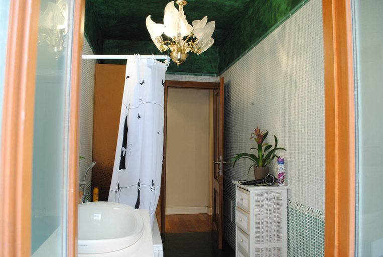 Bathroom 5, Dreaming Piazza Bra, Verona
