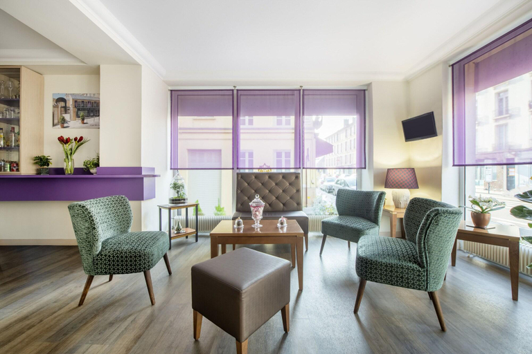 Public Area 3, Royal Hôtel, Yvelines