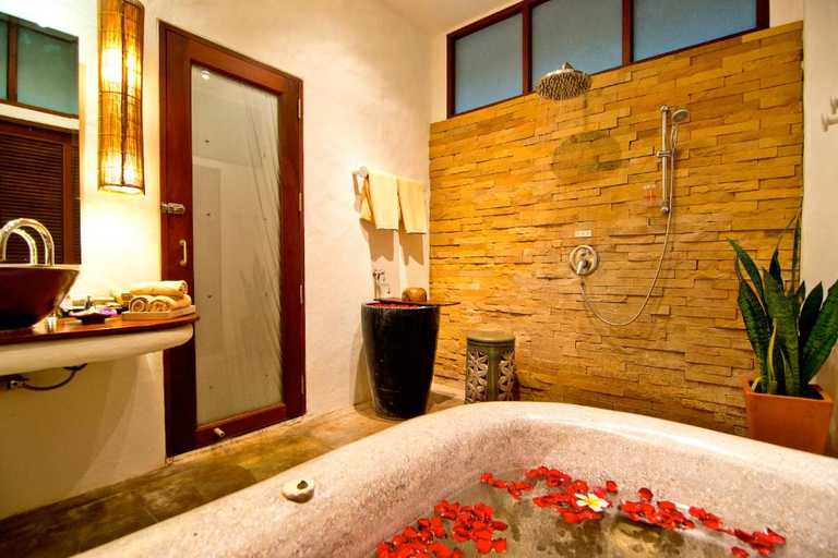 Bathroom 5, The Legend Chiang Rai Boutique River Resort & Spa (SHA Certified), Muang Chiang Rai