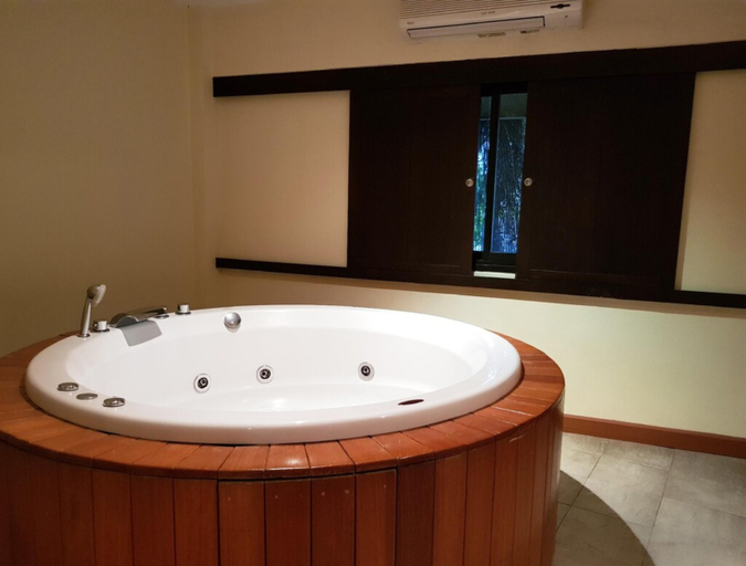 Bathroom 4, Studio Sukhumvit Soi 18, Khlong Toey