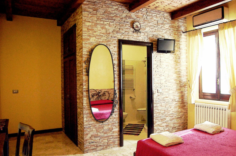 Bedroom 2, B&B Lamato Borgo, Catanzaro