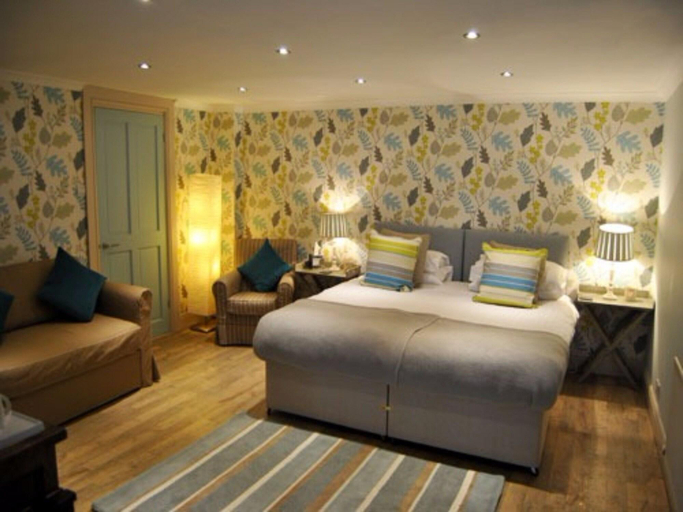 Bedroom 3, The Black Swan, Cumbria