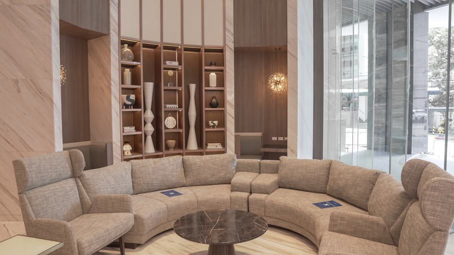 Public Area 5, Somerset Central Salcedo Makati, Makati City