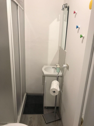 Bathroom 5, Bed2Go, Torino