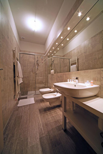 Bathroom 5, Amalia Bakery Home, Varese