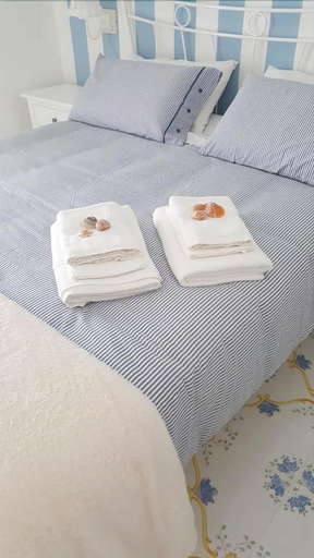 Bedroom 2, B&B Il Giardino dei Glicini, Napoli