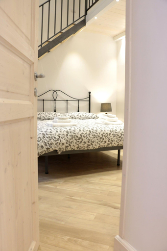 Bedroom 4, B&B Napoli La scalinata di Chiaia, Napoli