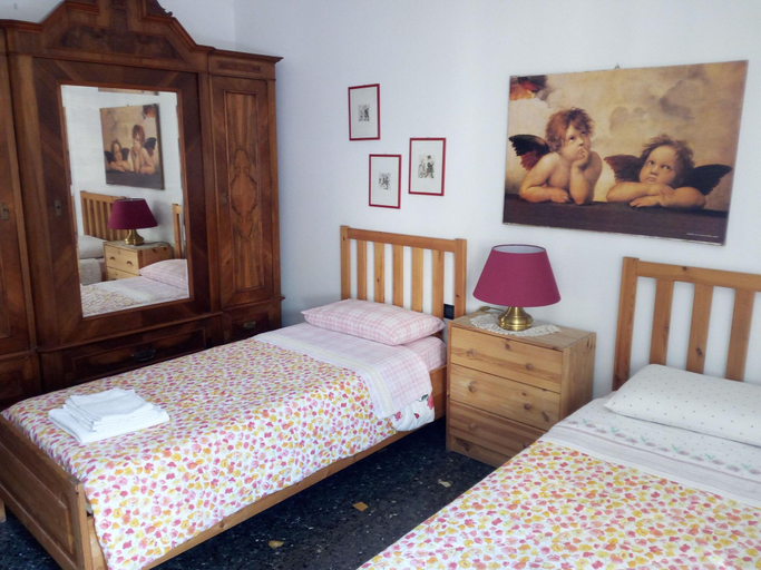 Bedroom 4, Bed&Breakfast Arcobaleno, Bologna