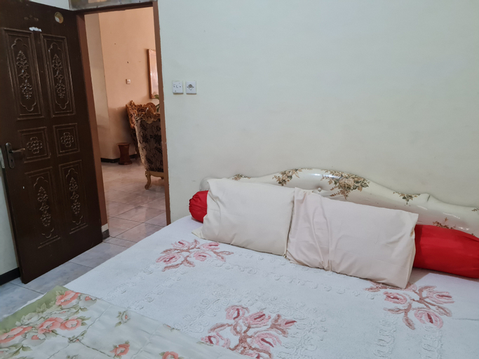 Bedroom 2, Villa Bukit Zaitun Puncak RedPartner, Bogor