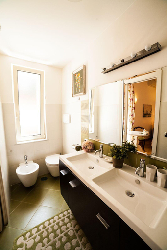 Bathroom 5, Villa Paganini B&B, Rome