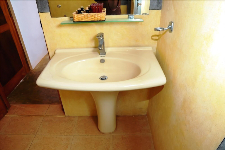 Bathroom 5, Harmony Beach Bungalows, Tangalle