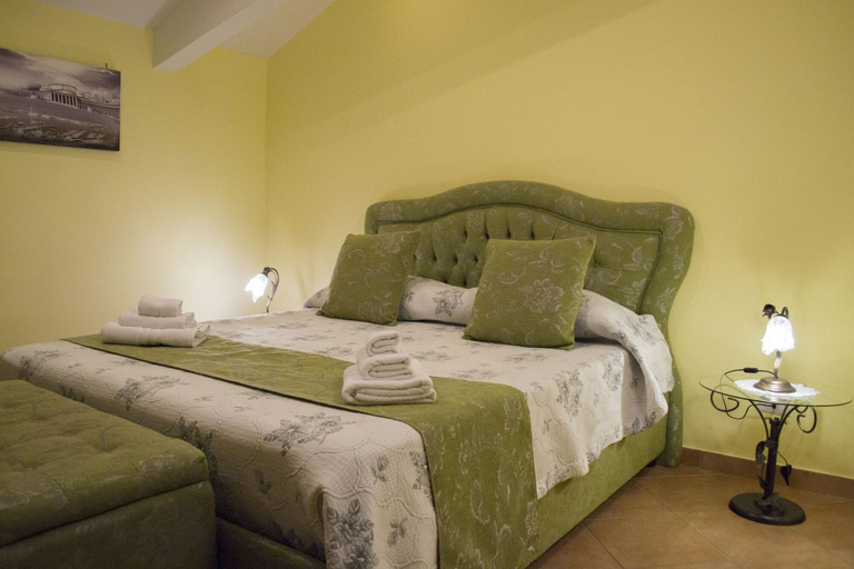 Bedroom 3, La Gemma, Napoli