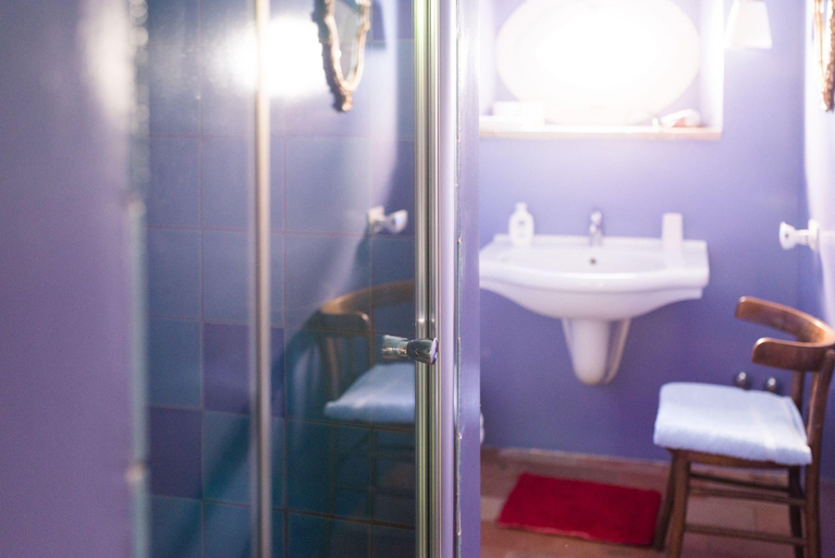 Bathroom 5, Palazzo Romani Adami, Fermo