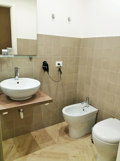 Bathroom 5, B&B Oriental Palace, Catania