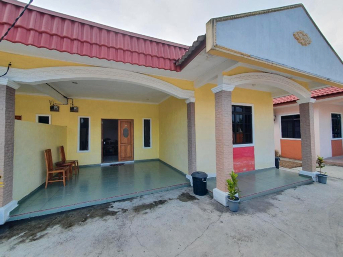 Exterior & Views 1, OYO 90304 Persada Hasra Homestay, Pontian
