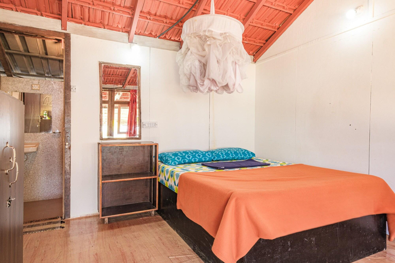 Bedroom 2, Bridge N Tunnel, South Goa