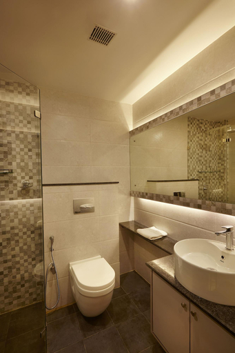 Bathroom, Indy Waterfront Resort, South Goa