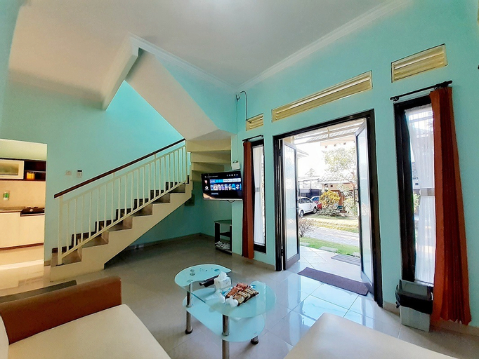 Others, Villa 3 BR Edelweis Batu, Malang