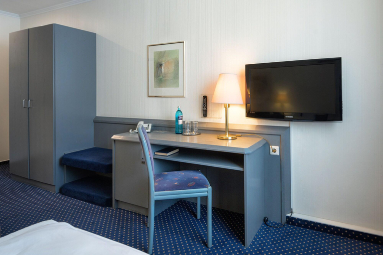 Bedroom 4, Black Hotels Bonn, Bonn