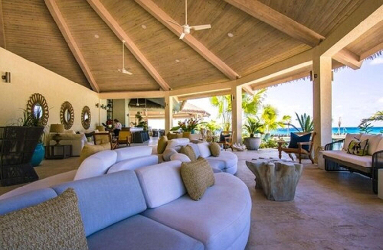 Public Area 4, The Liming Bequia