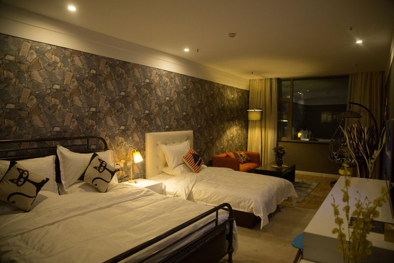 Bedroom 3, Luoyang Yilu Gangwan Hotel, Luoyang