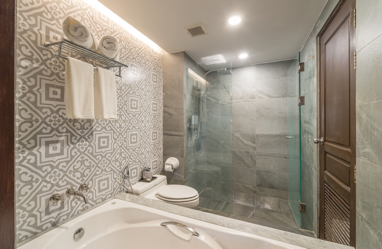 Bathroom 4