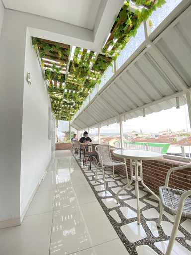 Exterior & Views 4, M Suite Homestay, Malang