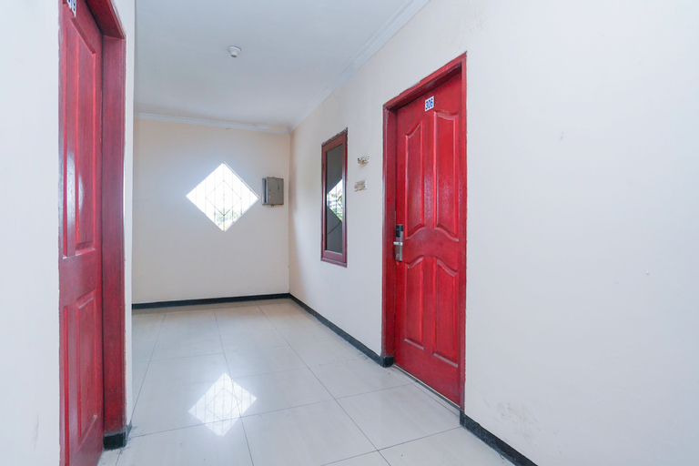 OYO 1112 Comfitel Siwalankerto AA4, Surabaya