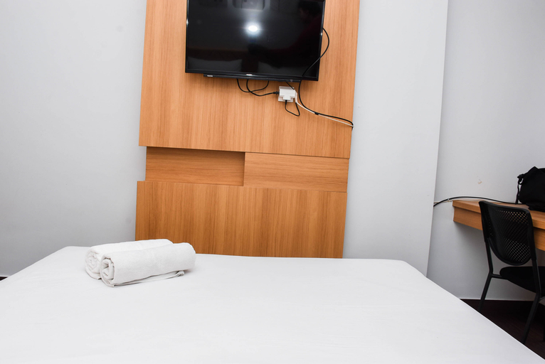 Bedroom 2, Pleasant Studio Patraland Urbano Apartment near Station By Travelio, Bekasi