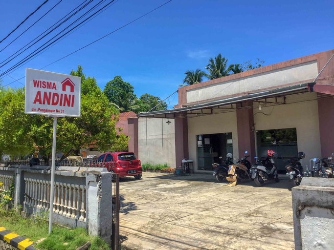 Exterior & Views 1, Wisma Andini Palopo RedPartner, Palopo