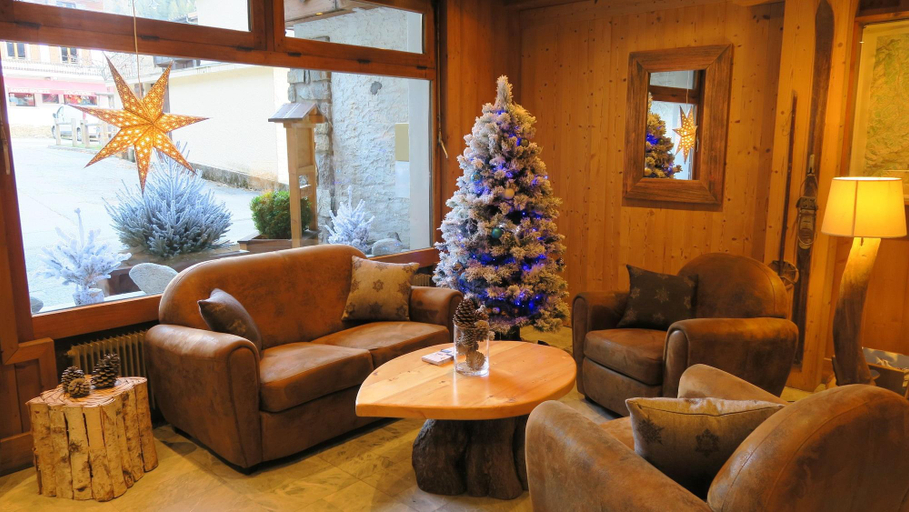 Public Area, Hôtel Le Dahu, Haute-Savoie