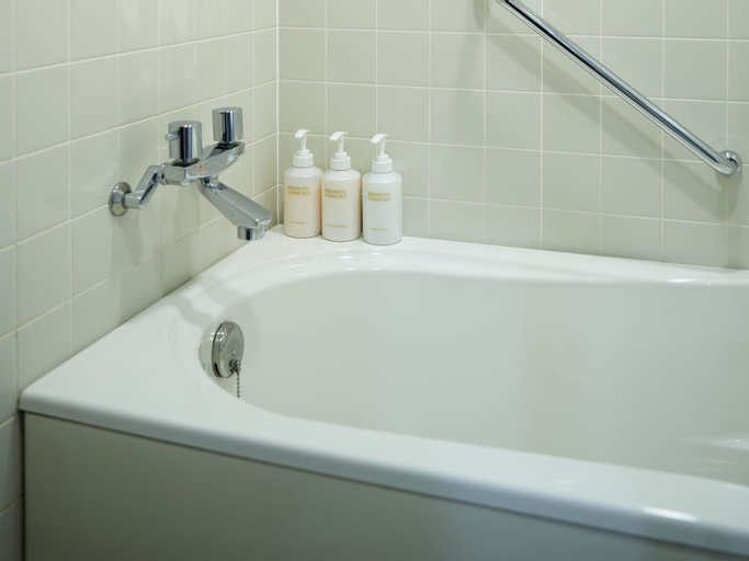 Bathroom 8