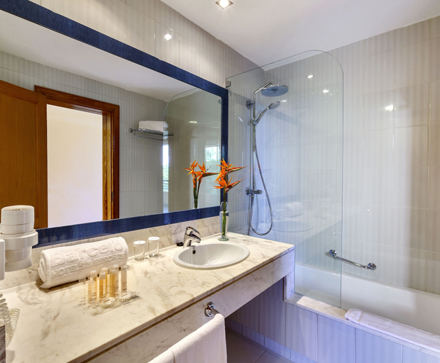 Bathroom 4, Occidental Lanzarote Mar, Las Palmas