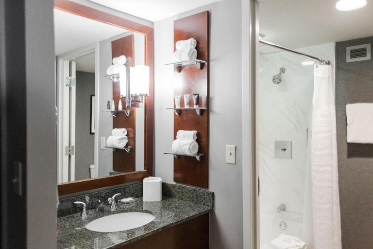Bathroom 4, Radisson Hotel Memphis East, Shelby