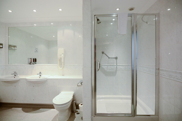 Bathroom 4, The Falcon Hotel, Cornwall