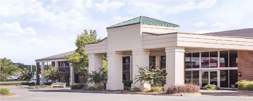 Exterior & Views, Suburban Studios Cordele I-75, Crisp