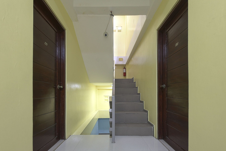 Public Area 2, 773 Alicia Apartment, Pasay City