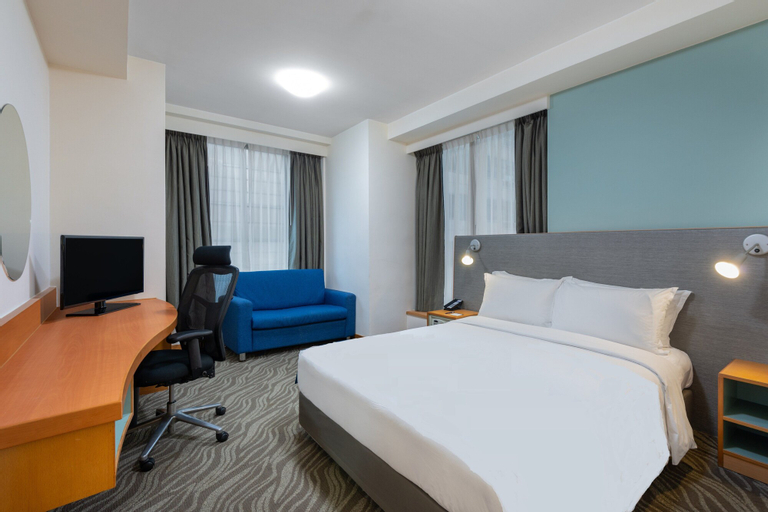 Bedroom 24
