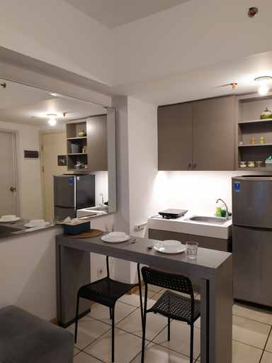 Bathroom 2, M-Town Residence Serpong by Cicilia, Tangerang