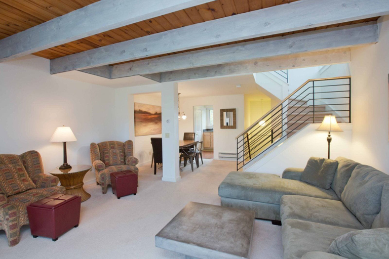 Others 5, 2BR Topnotch Condo, Lamoille