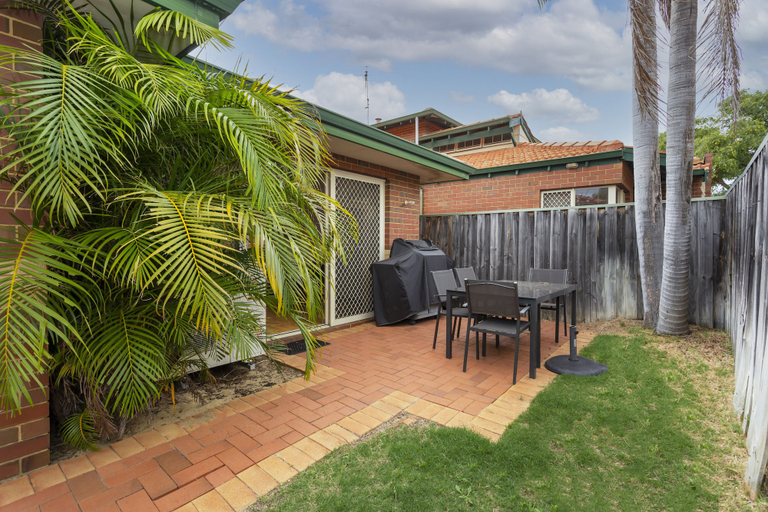 Others 5, Victoria Park Villa 2, Perth