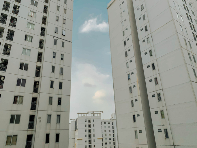 Exterior & Views 2, Comfort Studio Room at Bassura City Apartment By Travelio, East Jakarta