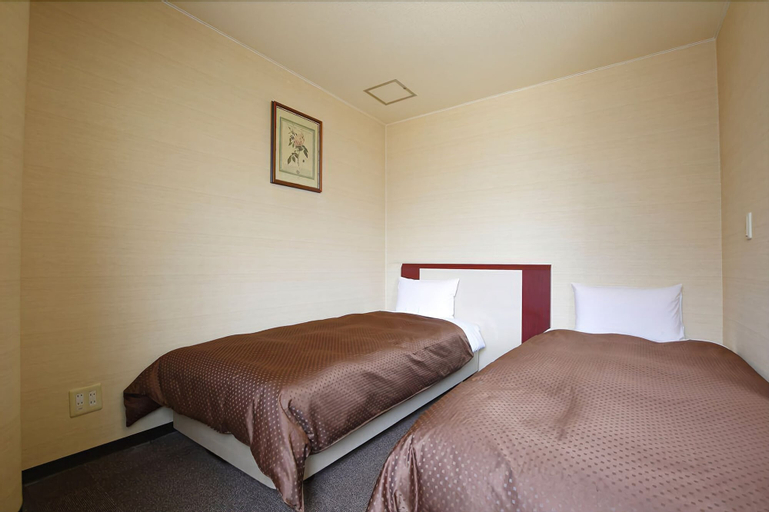 Bedroom 12