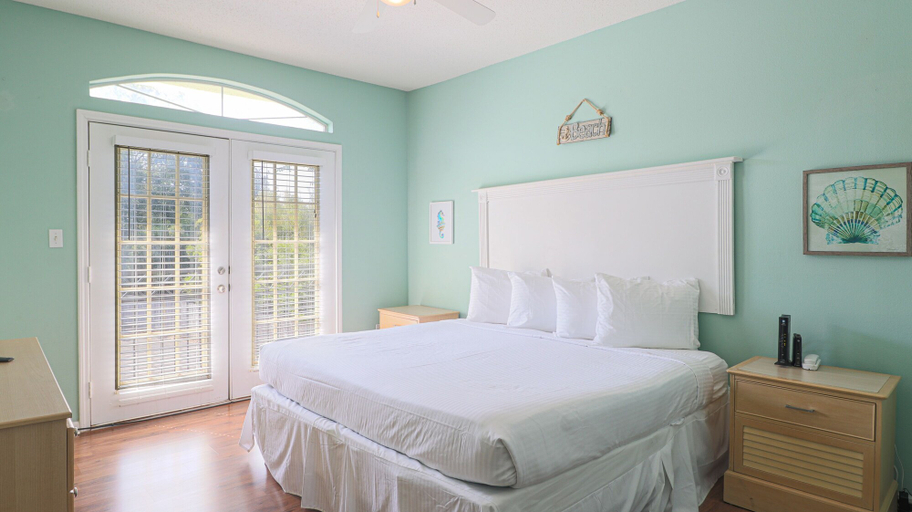 Bedroom, Legacy Villa 1304, Harrison