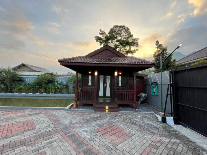 Exterior & Views 3, Villa Arjuna Garut 3BR, Garut