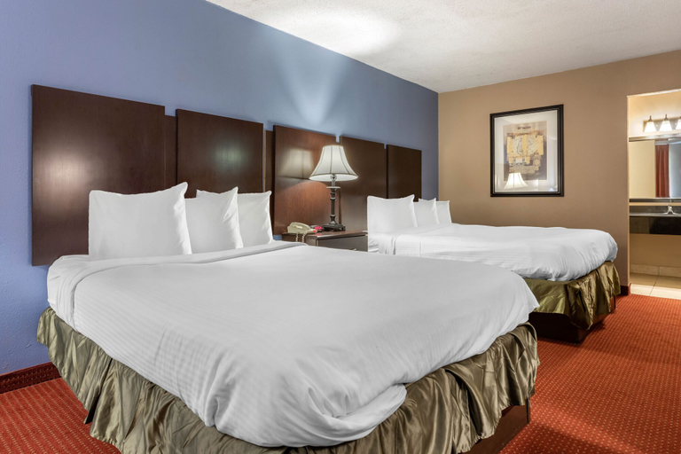Bedroom 4, Days Inn & Suites Conference Center, Lancaster