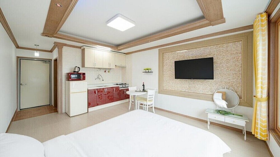 Bedroom 3, Namehae Bada Maru, Namhae