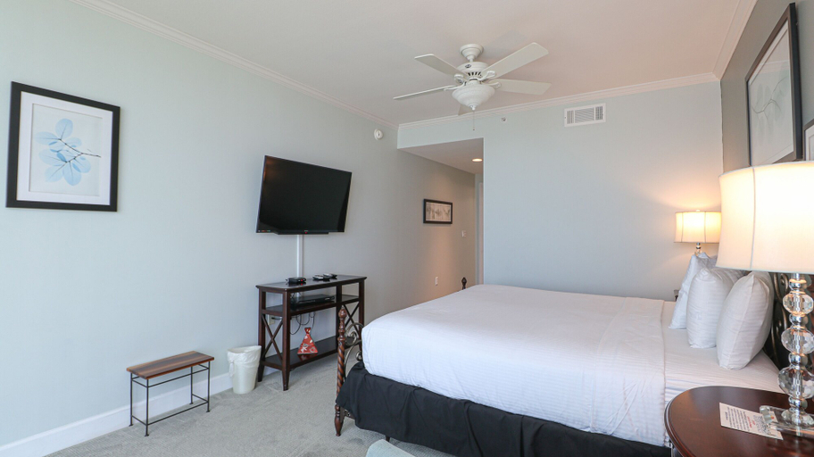 Bedroom 4, Sea Breeze 1002 Penthouse, Harrison