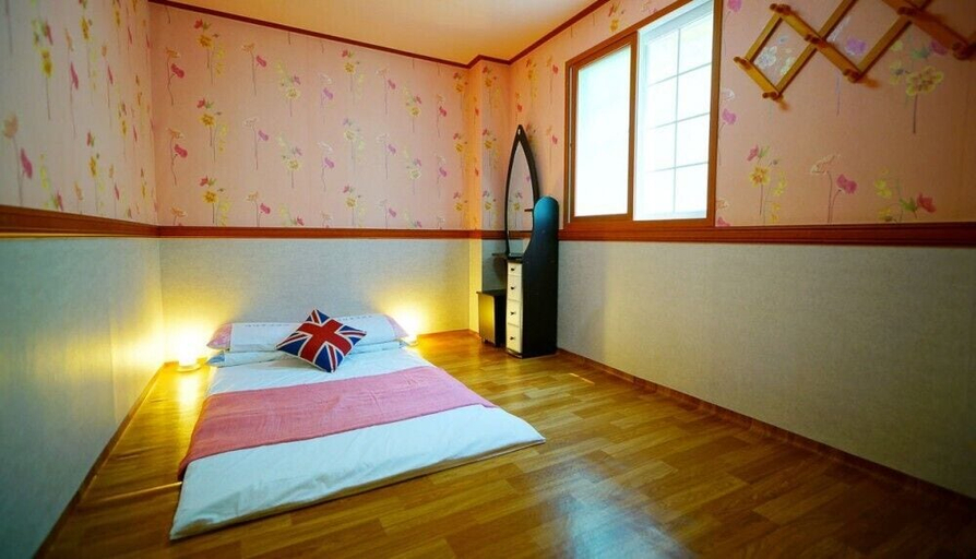 Bedroom 3, Sea sight pension, Buan