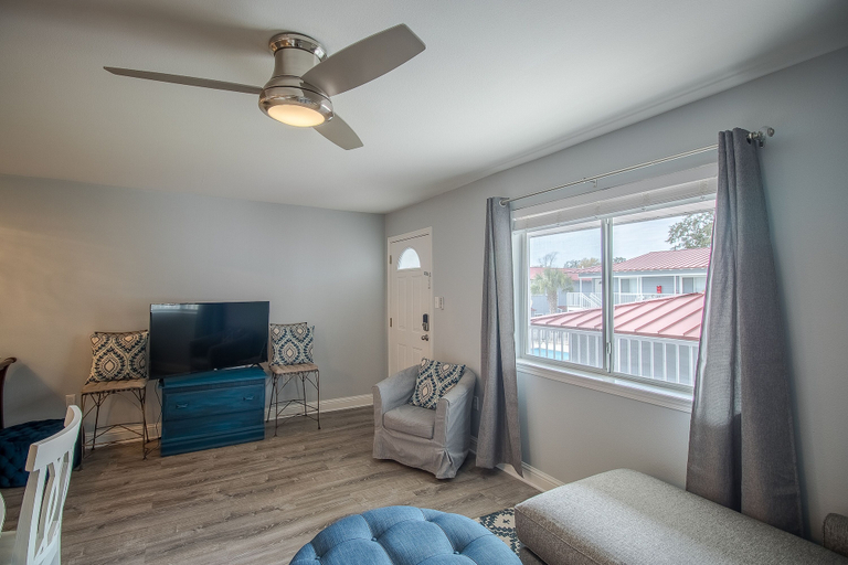 Bedroom 3, Oak Shores 86, Harrison